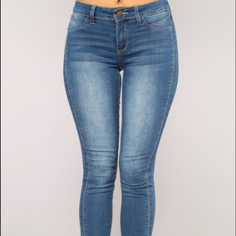 🎀 HP🎀 Catwalk Jeans - Picture 2 of 7